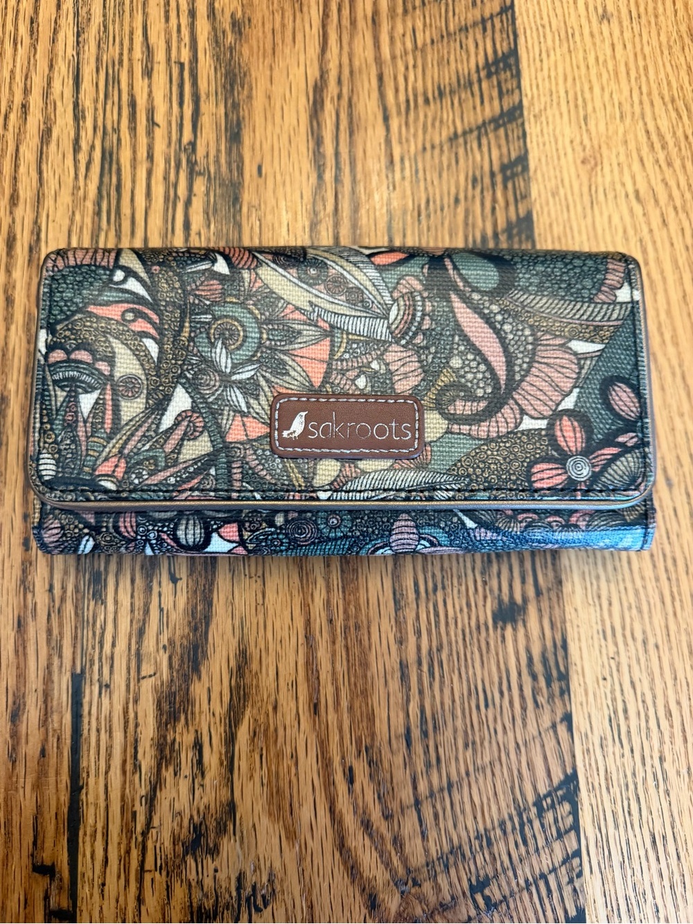 Sakroots Wallet Clutch Peace Trifold Multicolor Vinyl Paisley Floral Boho